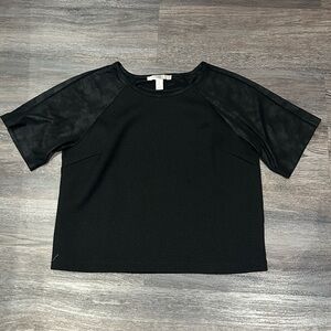 Forever 21 Black Textured Short Sleeve Top